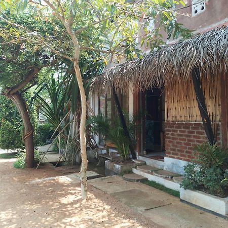 Lucky Holiday Home Anuradhapura Exterior photo